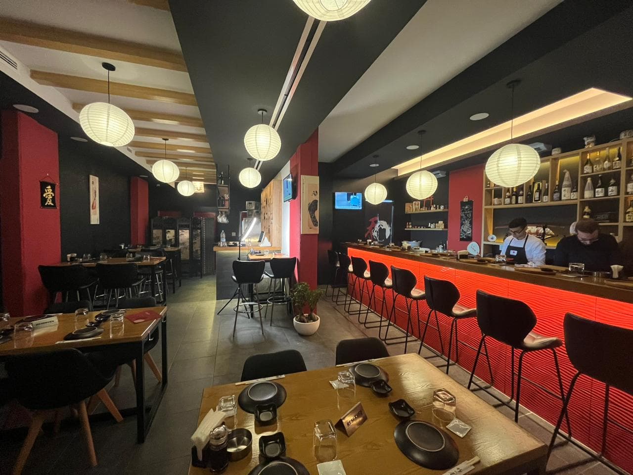 Usuba sushibar & Izakaya